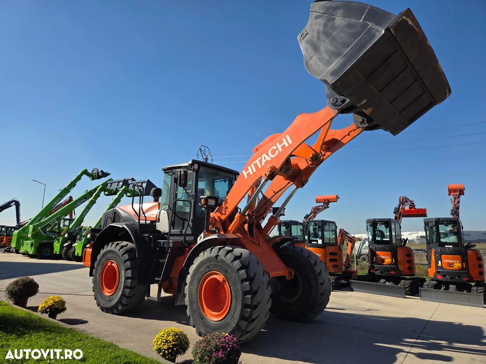 Hitachi ZW250, 10.400h, cupa 4mc LAMA NOUA, Anvelope MICHELIN profil L5, Gresare automata, consum mediu 17l/h, motor 251CP, Aer cond climatronic, computer de bord cu trransmitere date in limba romana, Camera luat vederi spate, STARE BUNA-PROMOTIE 76900Eur+tv - 23