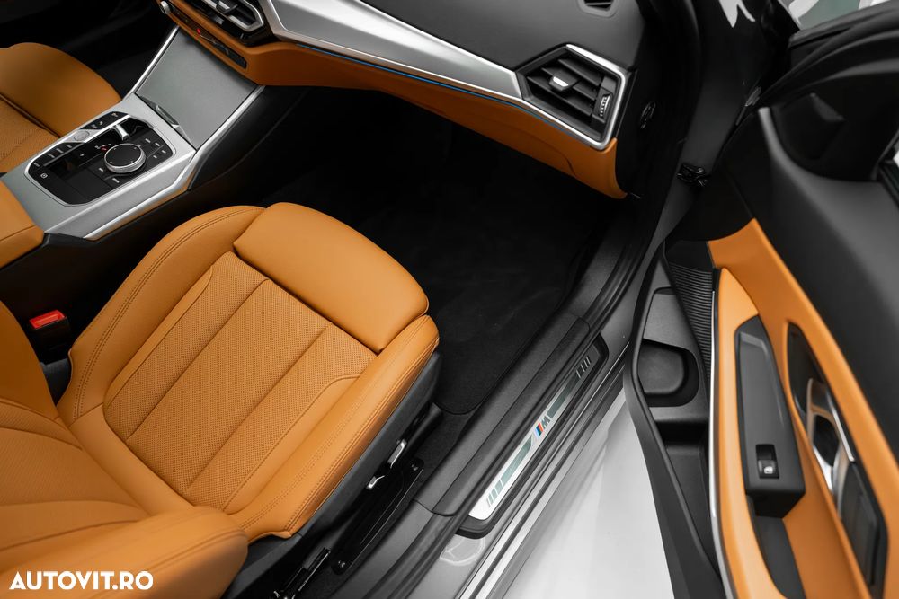 BMW Seria 3 330i xDrive Aut. - 32