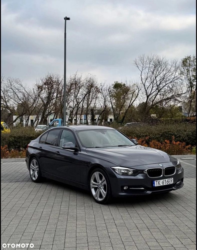 BMW Seria 3 320i xDrive Sport Line - 2