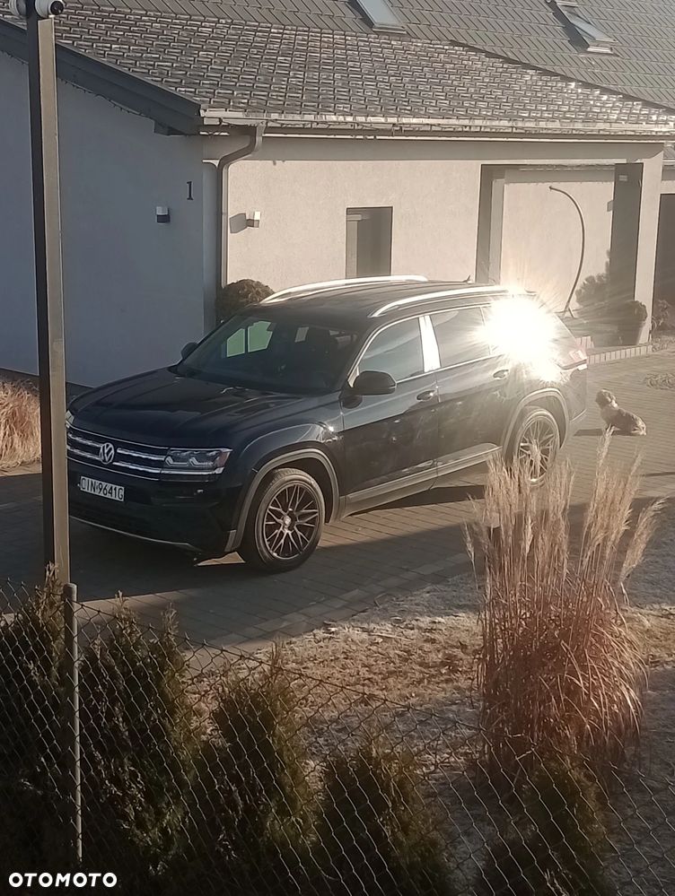 Volkswagen Atlas - 2