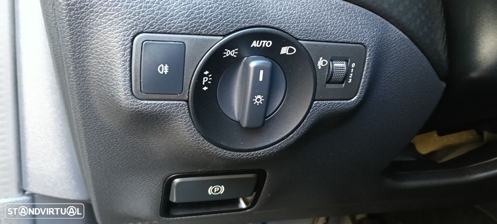 Mercedes-Benz GLA 250 4-Matic Style - 17