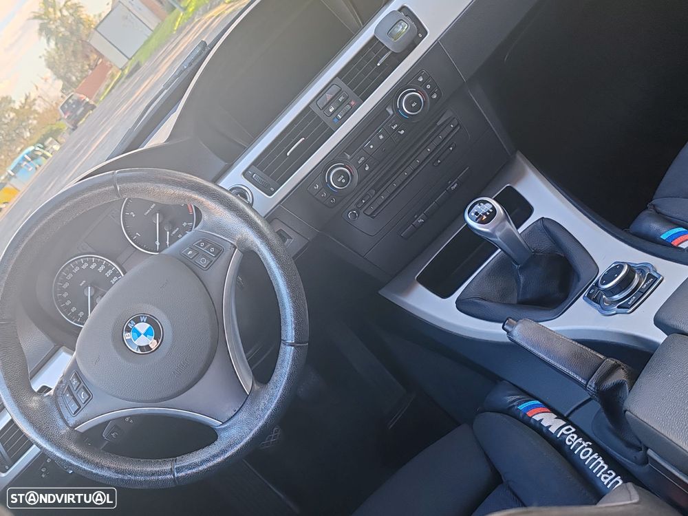 BMW 320 d DPF Edition Lifestyle - 11