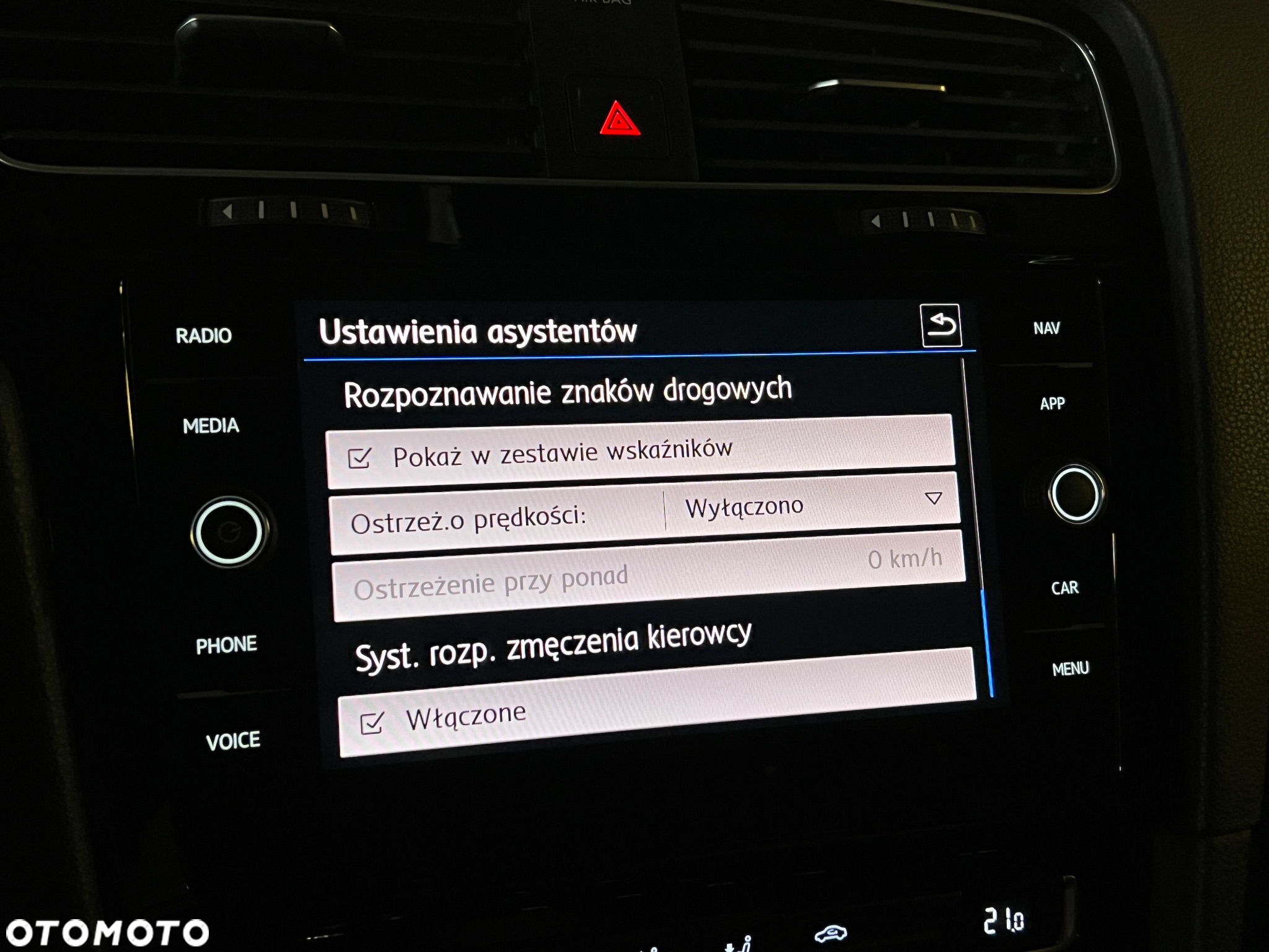 Volkswagen Golf VII 2.0 TSI BMT 4Mot R DSG - 32