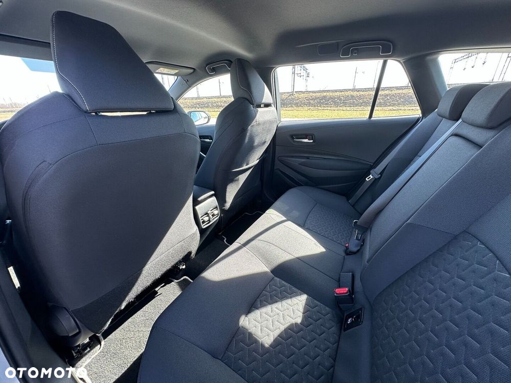 Toyota Corolla 2.0 Hybrid Comfort - 13