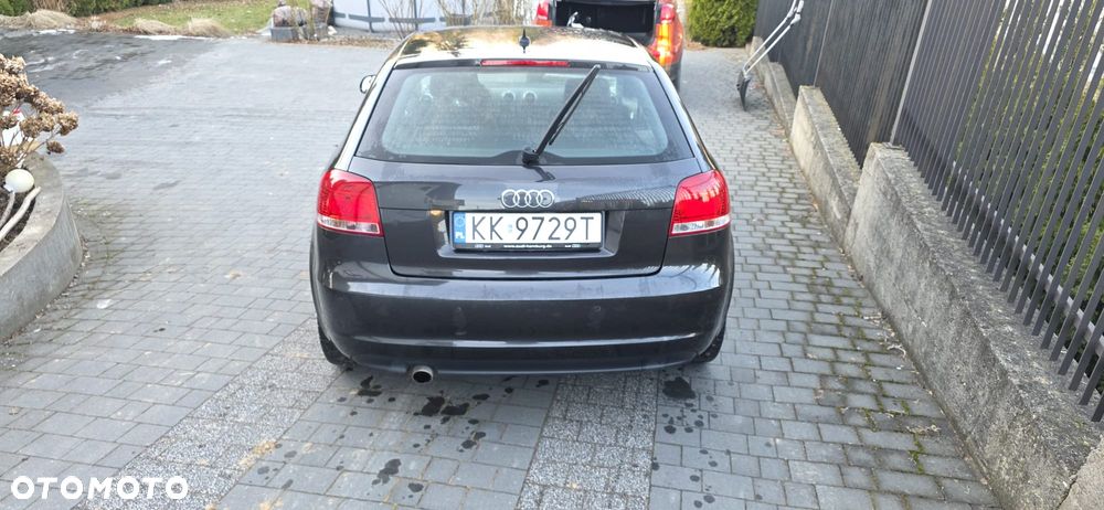 Audi A3 Sportback 2.0 TDI DPF Ambiente - 3