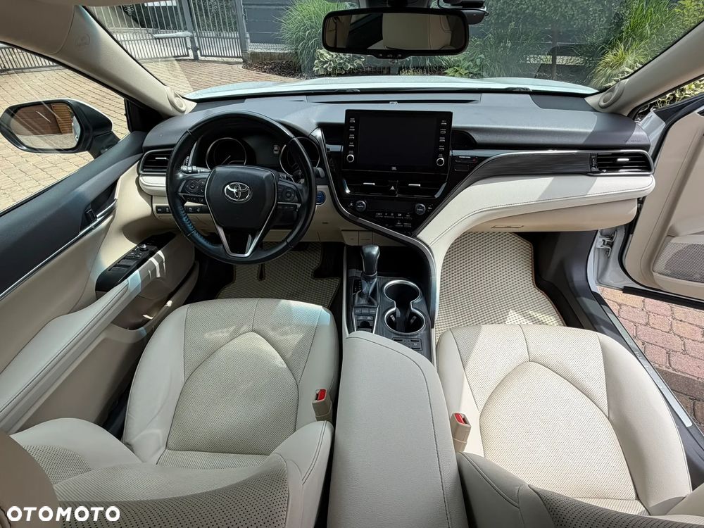 Toyota Camry 2.5 Hybrid Executive CVT - 13