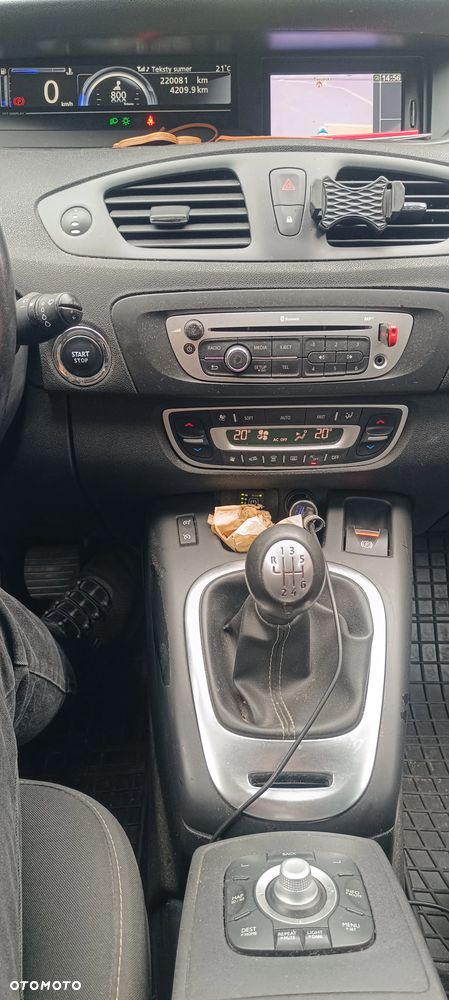 Renault Grand Scenic - 13