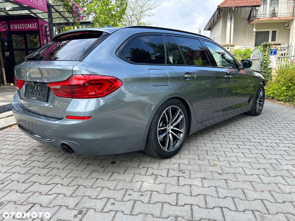 BMW Seria 5 520d xDrive Sport Line - 1