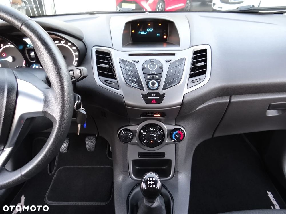Ford Fiesta 1.25 Titanium - 27