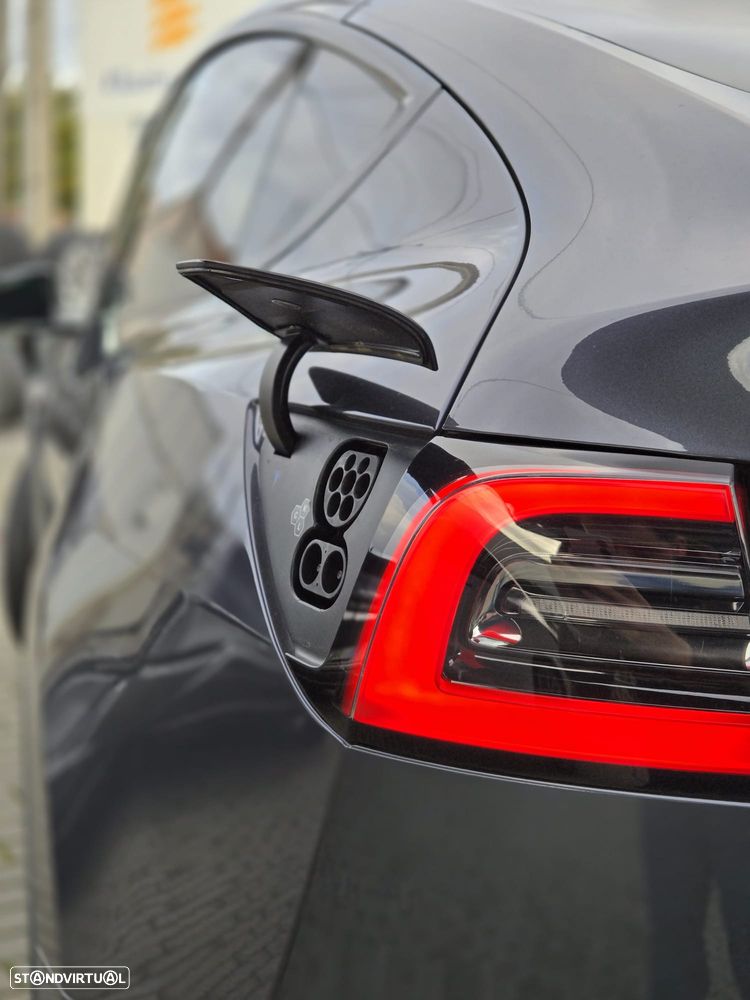 Tesla Model Y RWD - 7