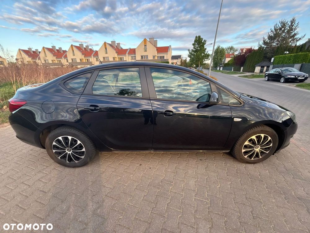 Opel Astra 1.6 EU6 - 4
