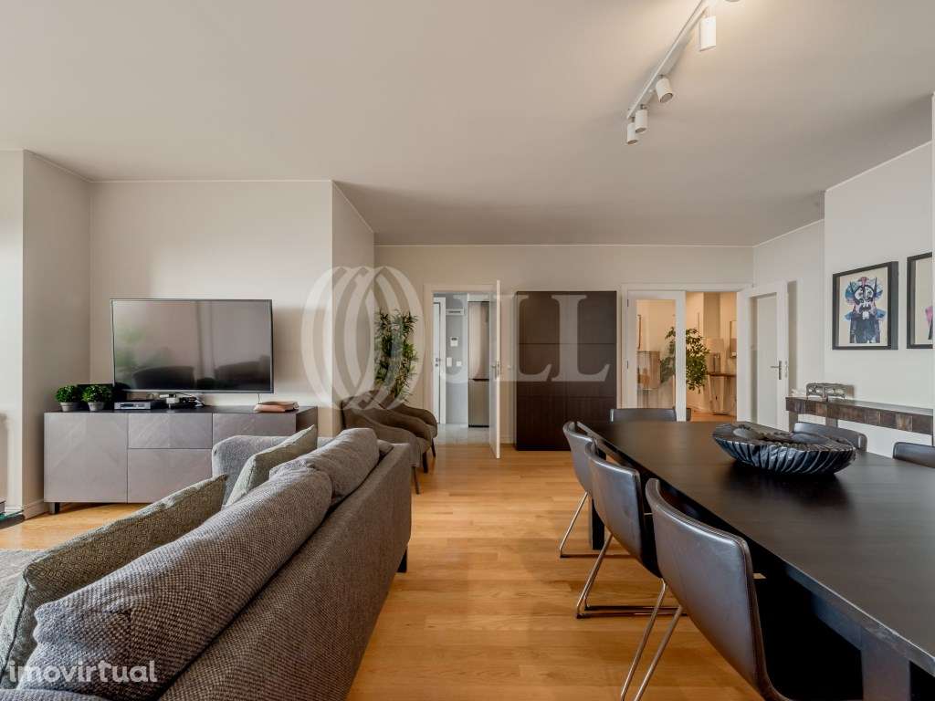 Apartamento T4 com varanda e vista mar, no Porto - Grande imagem: 4/30