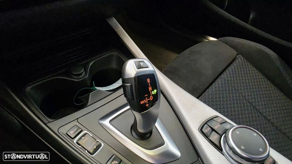 BMW 116 d Pack M Auto - 41