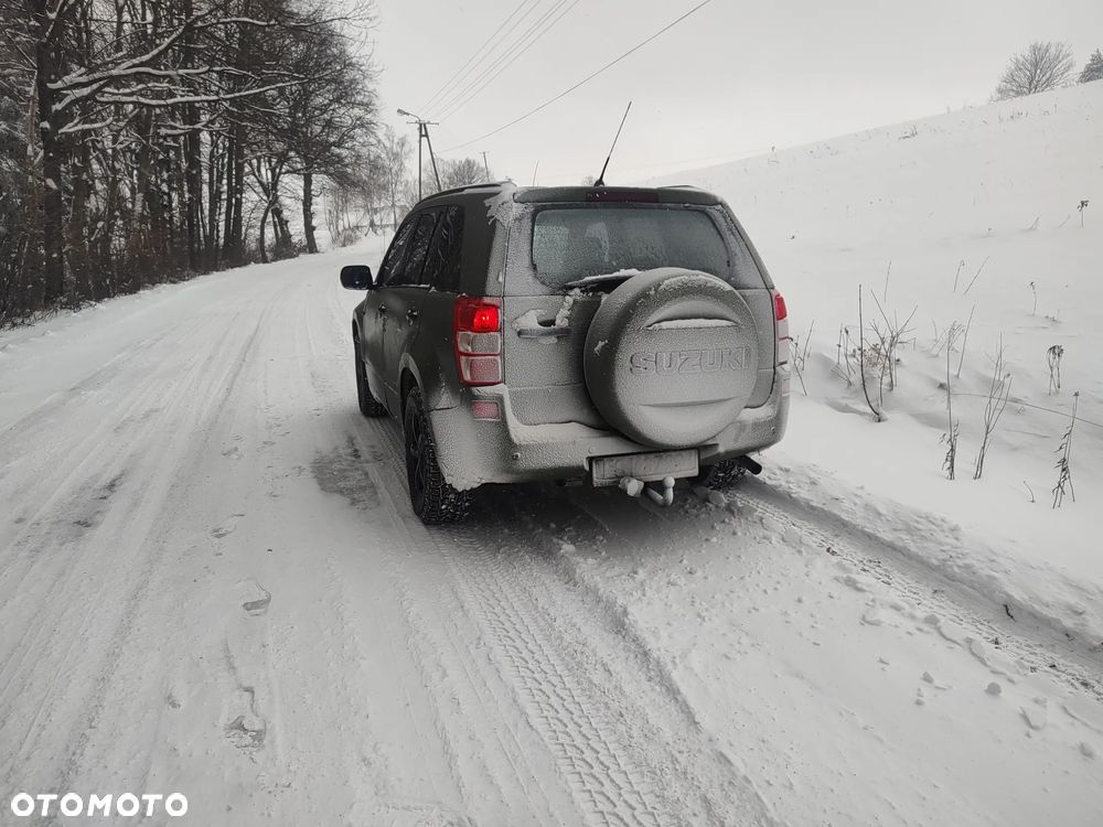 Suzuki Grand Vitara 2.0 - 3