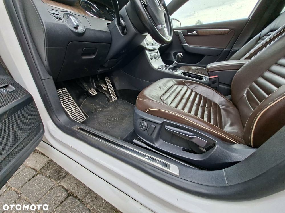 Volkswagen Passat 1.6 TDI BlueMotion Technology Highline - 19
