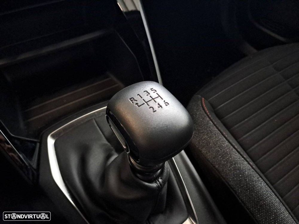 Peugeot 2008 1.2 PureTech Active Pack - 10