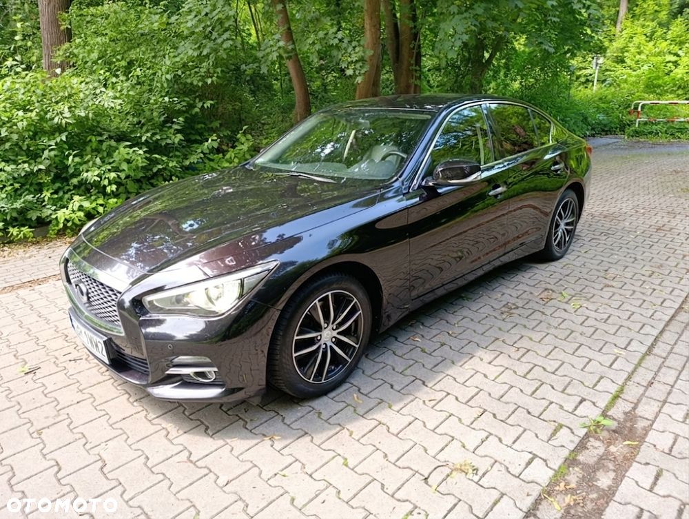 Infiniti Q50 - 2