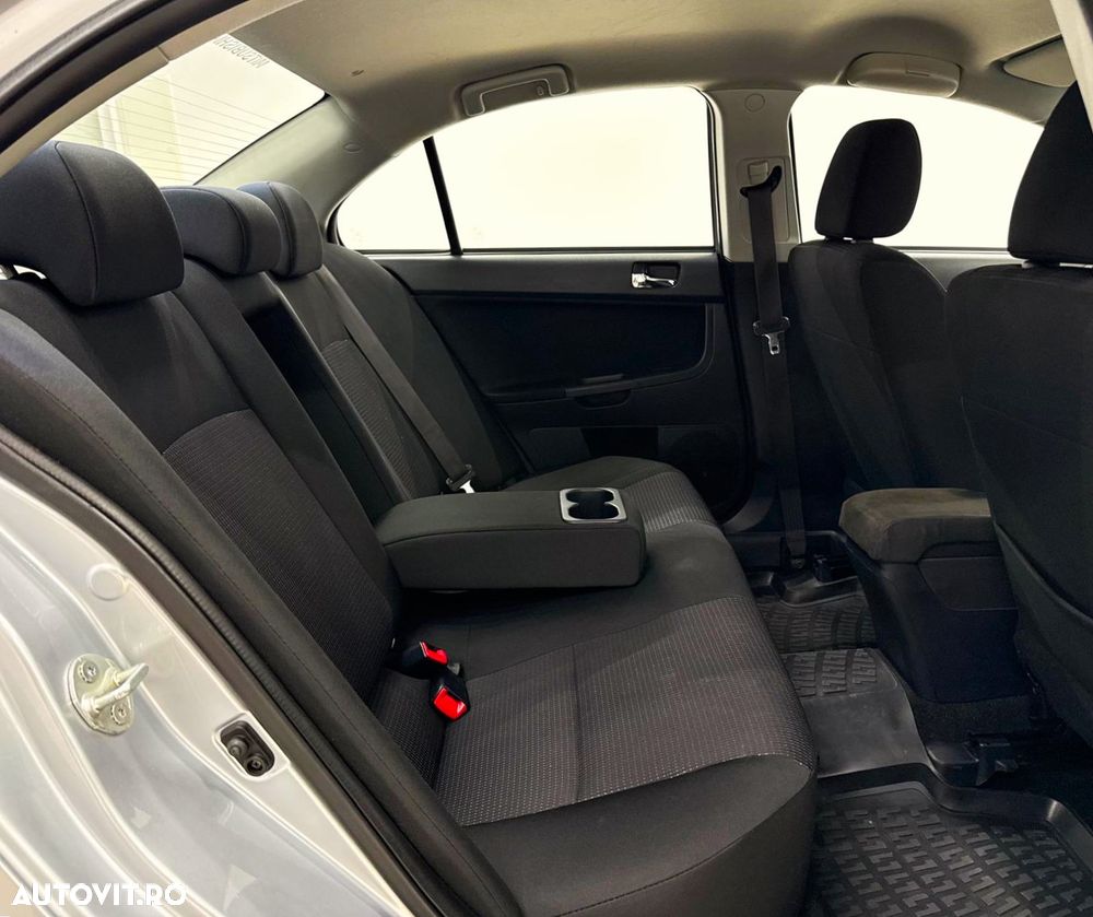 Mitsubishi Lancer 1.6 ClearTec XTRA - 21