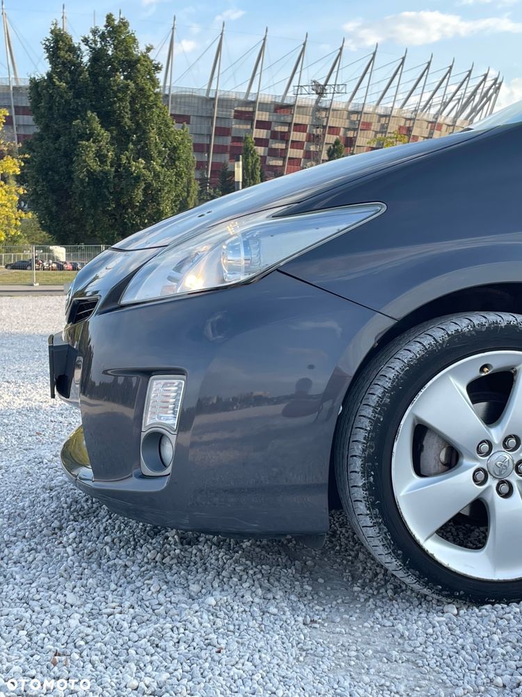 Toyota Prius (Hybrid) Comfort - 11