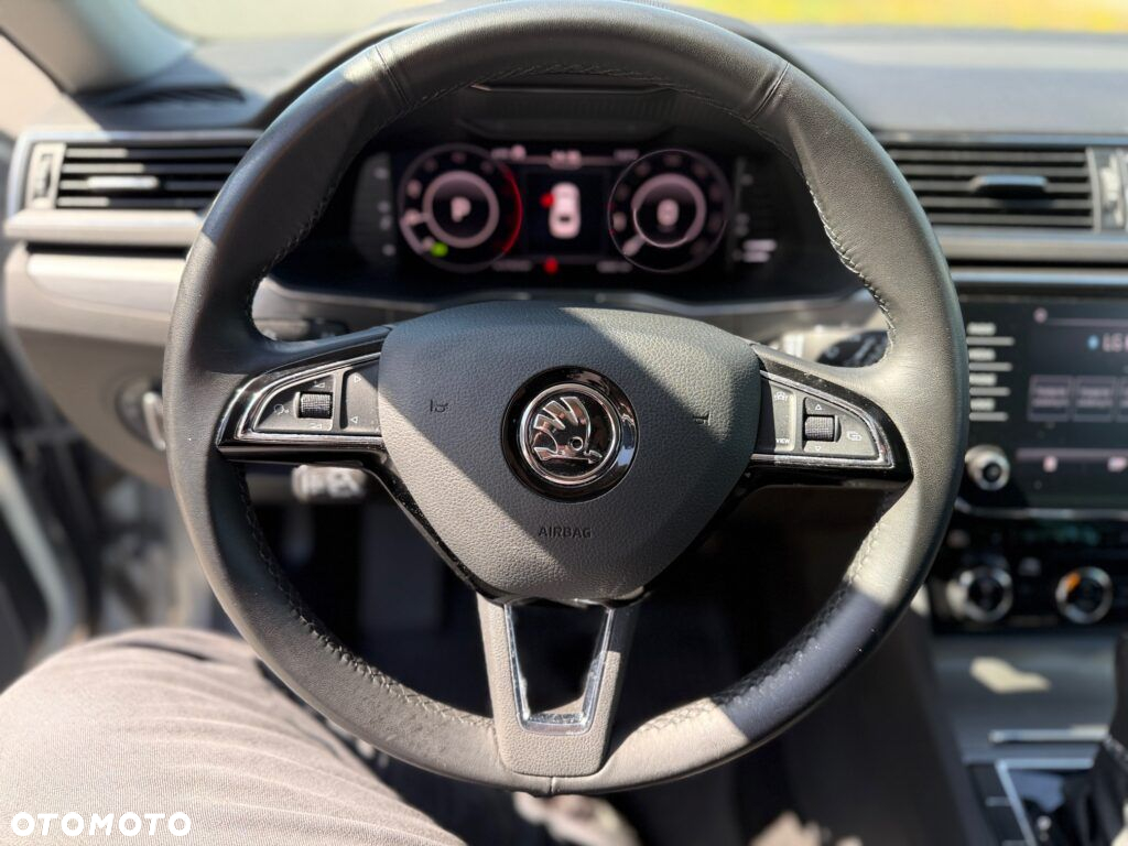 Skoda Superb 2.0 TDI 4x4 Style DSG - 31