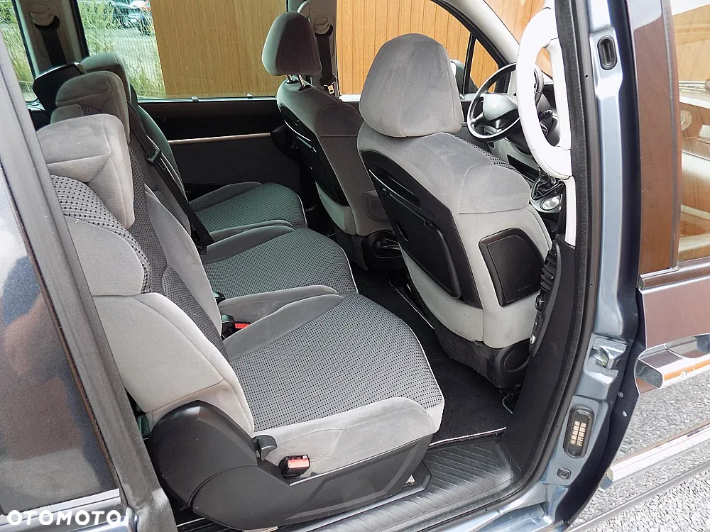 Peugeot 807 2.0 HDi Premium Euro5 - 8