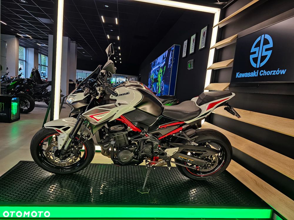 Kawasaki Z 900 - 12