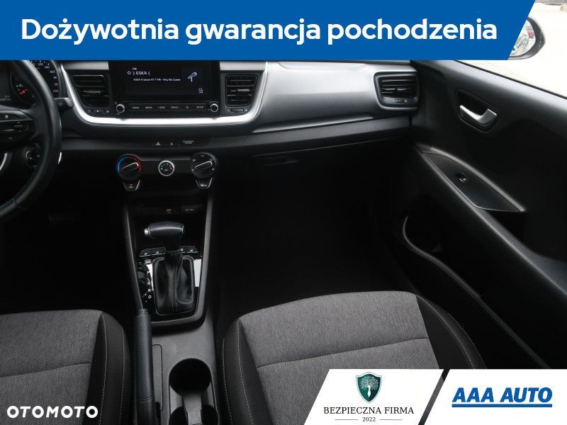 Kia Stonic - 10