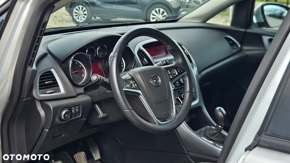 Opel Astra 1.6 Enjoy - 11