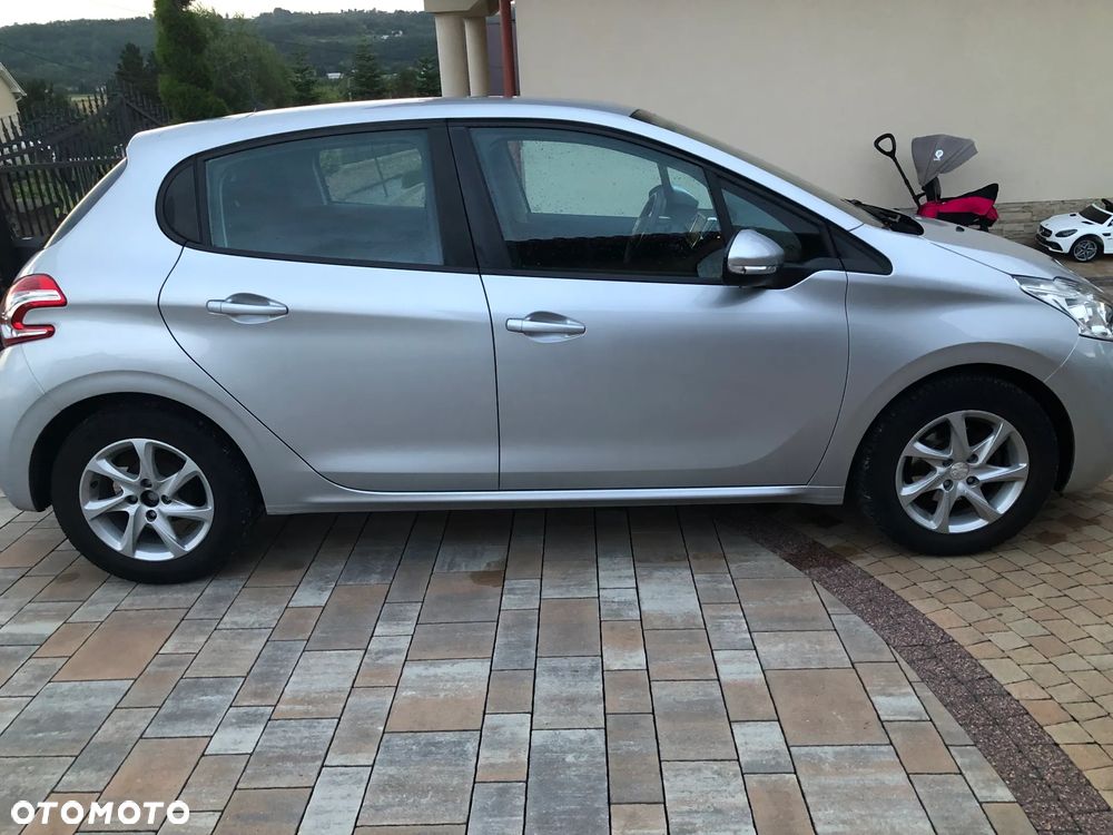 Peugeot 208 82 PureTech Style - 3