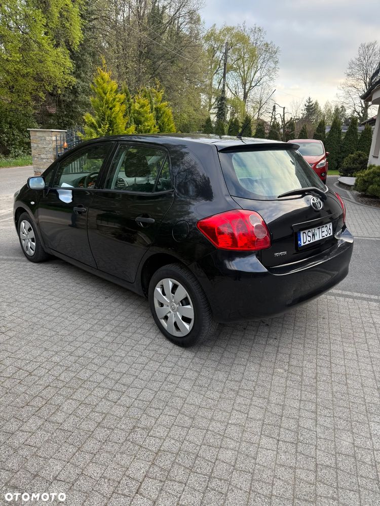 Toyota Auris - 4