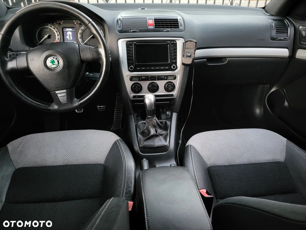 Skoda Octavia 2.0 TSI RS - 5