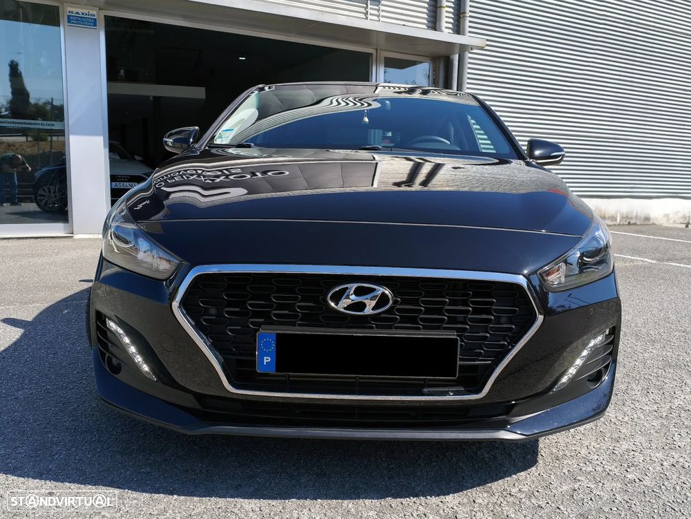 Hyundai i30 Fastback 1.0 T-GDI Style+Sens.Frt.+CI - 3