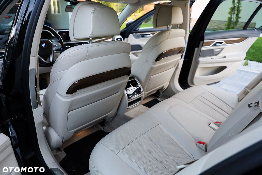 BMW Seria 7 730d xDrive - 9