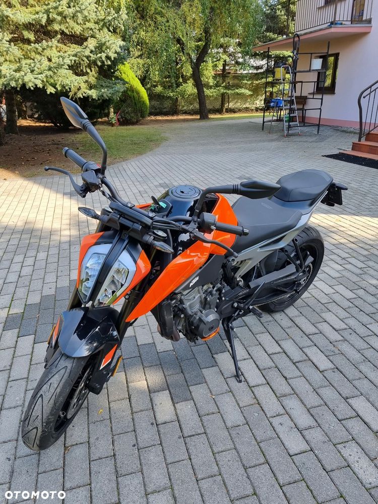 KTM Duke 790
