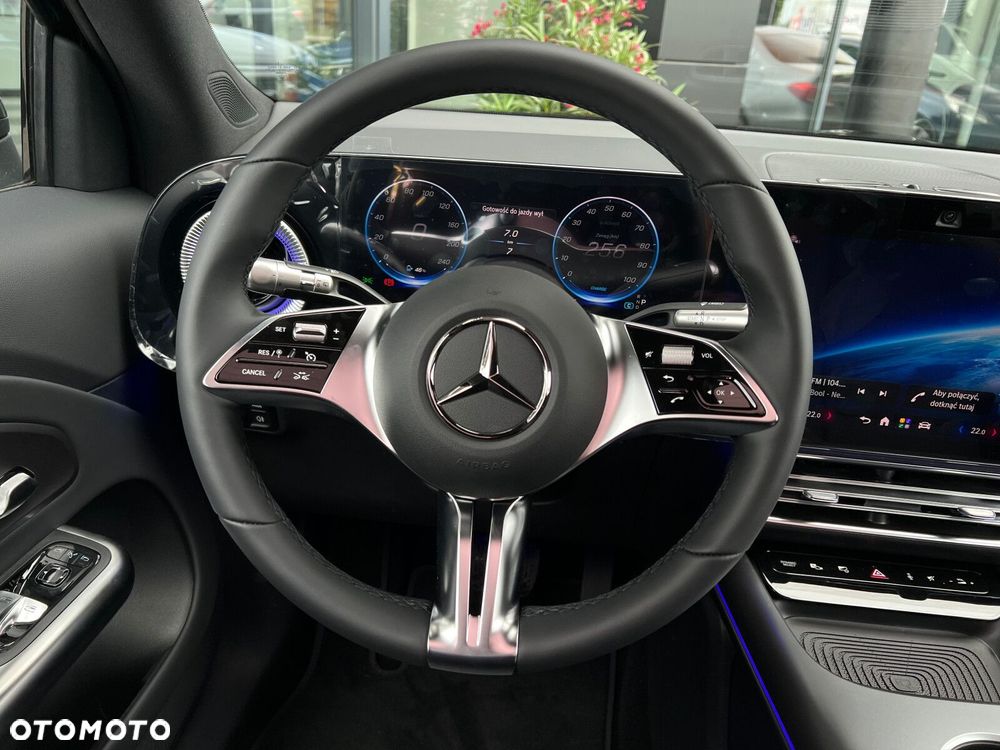 Mercedes-Benz GLB 250+ EQ 85kWh - 15