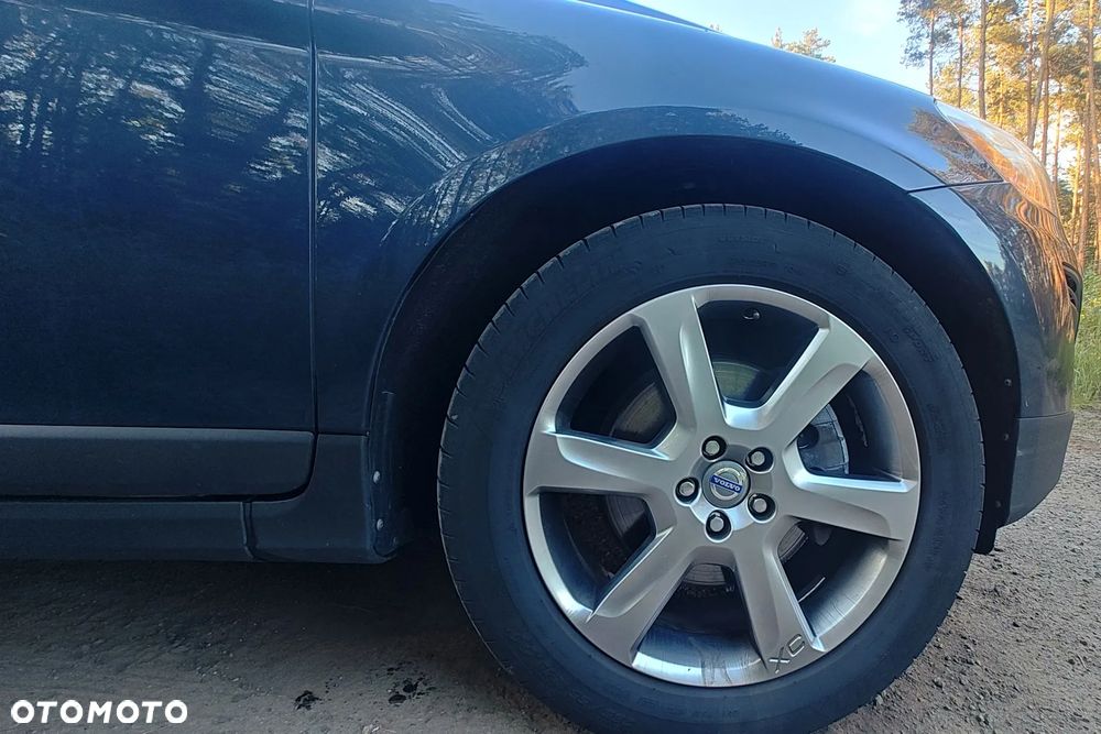 Volvo XC 60 2.4D AWD Momentum - 8