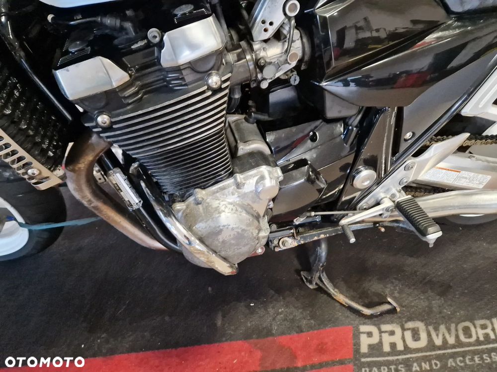 Suzuki GSX - 30