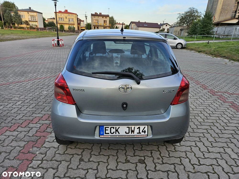 Toyota Yaris 1.3 Luna - 5