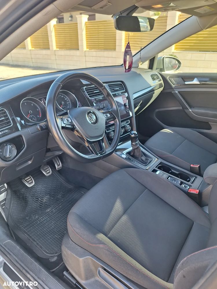 Volkswagen Golf 1.6 TDI Sound - 12