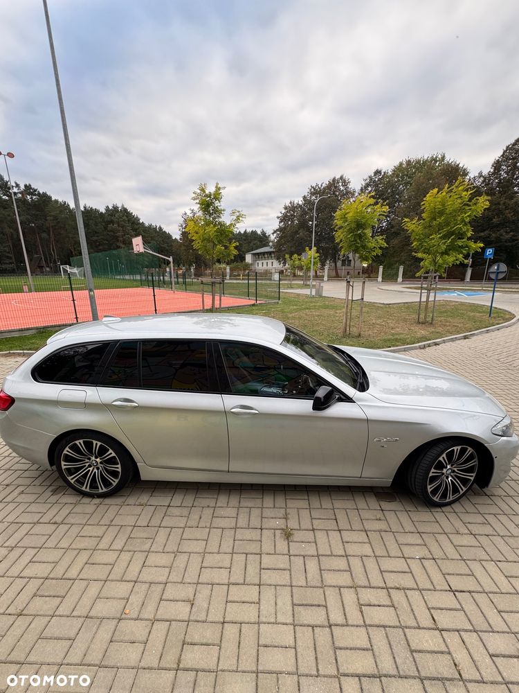 BMW Seria 5 530d xDrive - 7