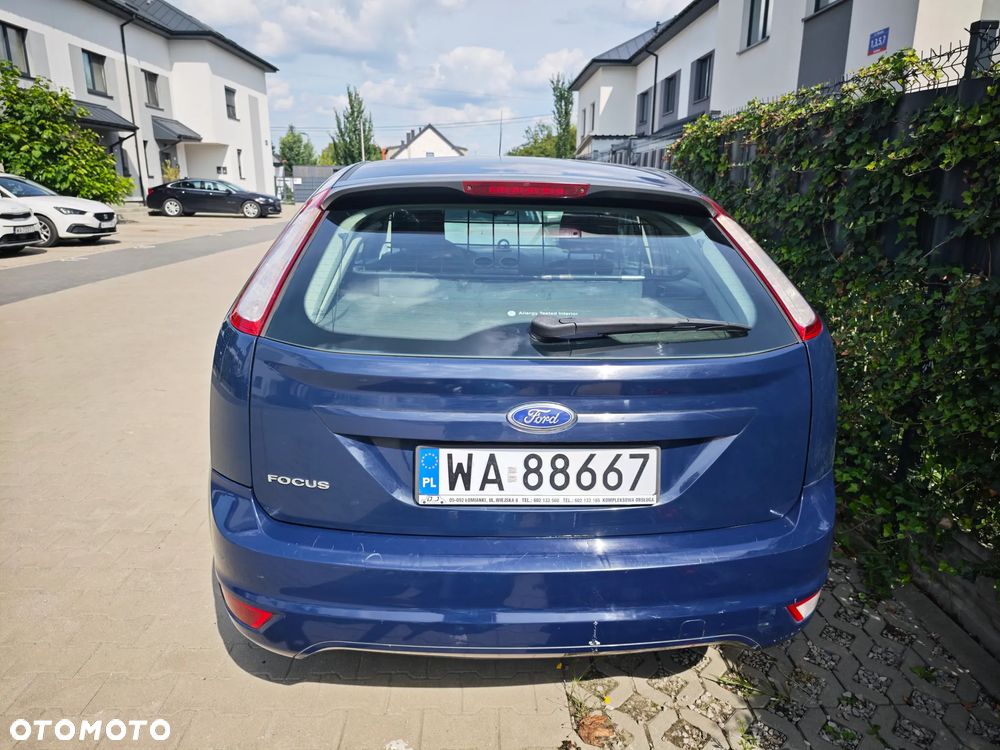Ford Focus 1.6 Ambiente - 9