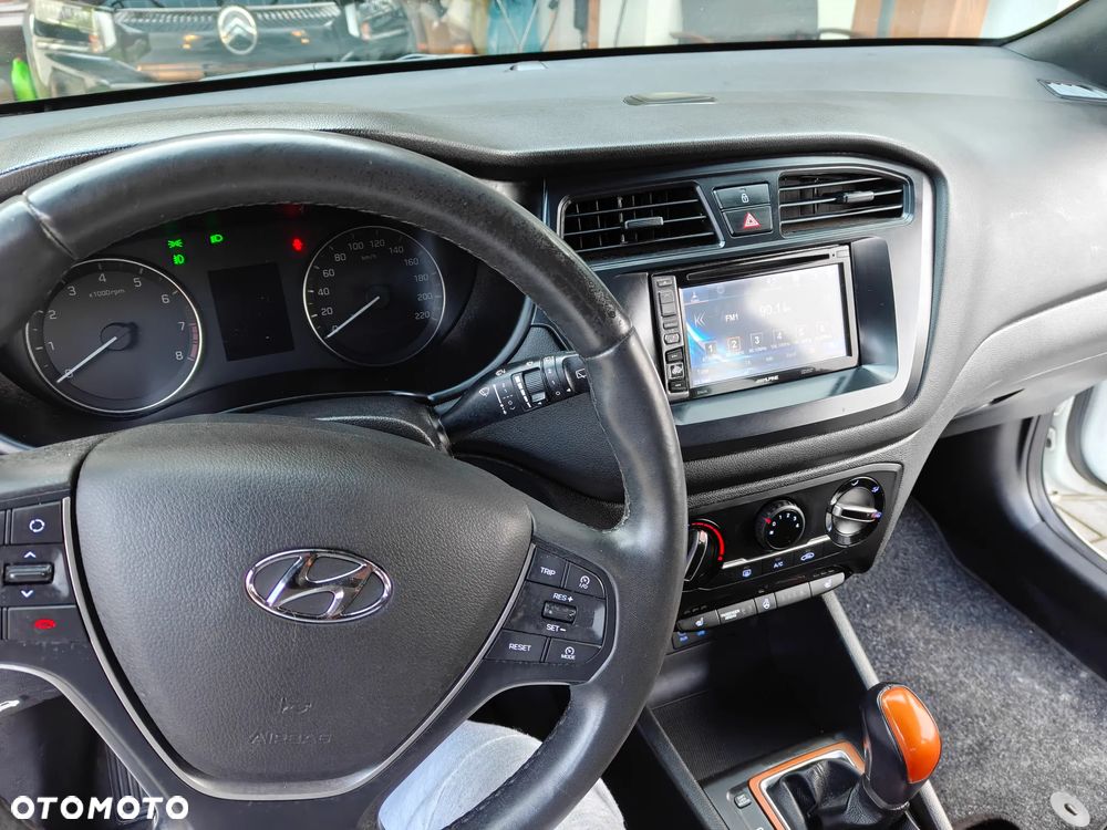 Hyundai i20 1.4 Premium - 10