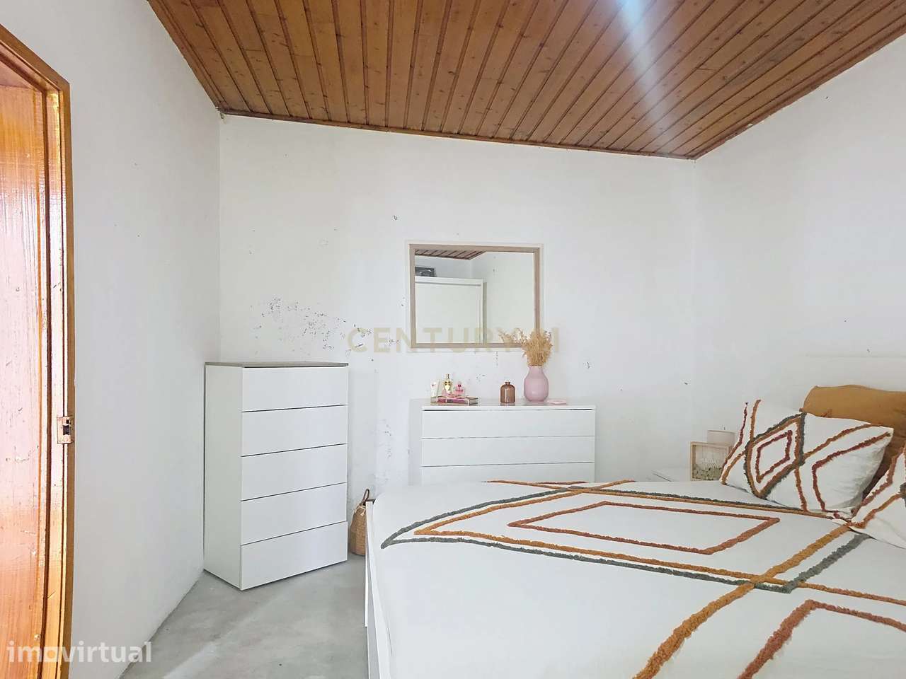 Casa T2+1 na Lomba do Pomar, Povoação. - Grande imagem: 5/27
