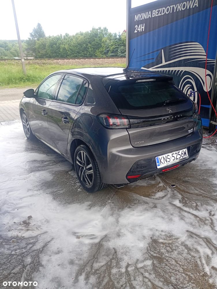 Peugeot 208 - 4