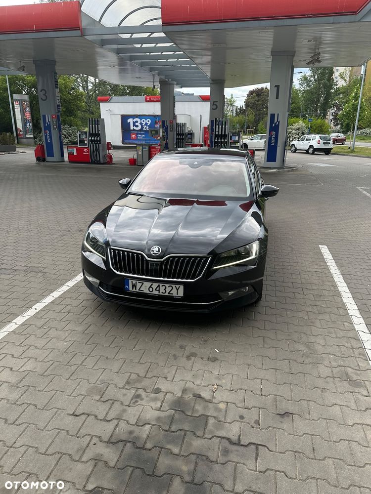 Skoda Superb 2.0 TDI SCR 4x4 Sportline DSG - 8