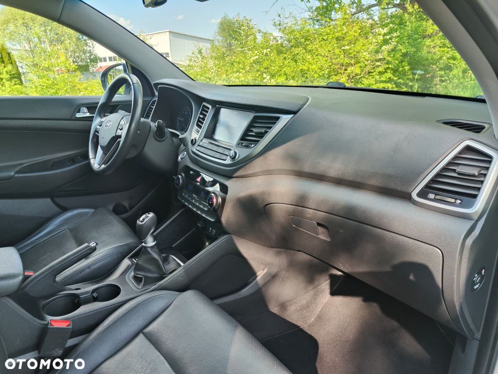 Hyundai Tucson blue 1.7 CRDi 2WD Style - 31