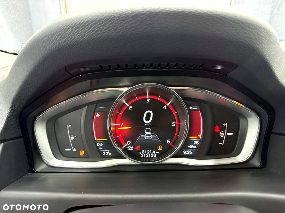 Volvo XC 70 D4 Momentum - 15