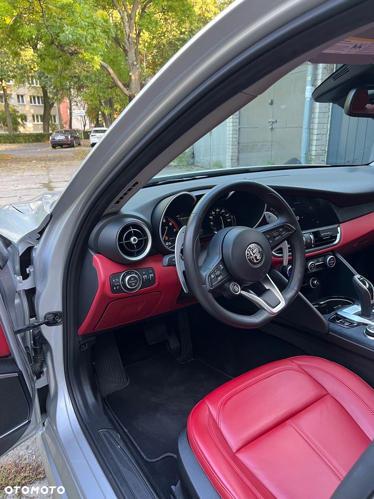 Alfa Romeo Giulia - 20