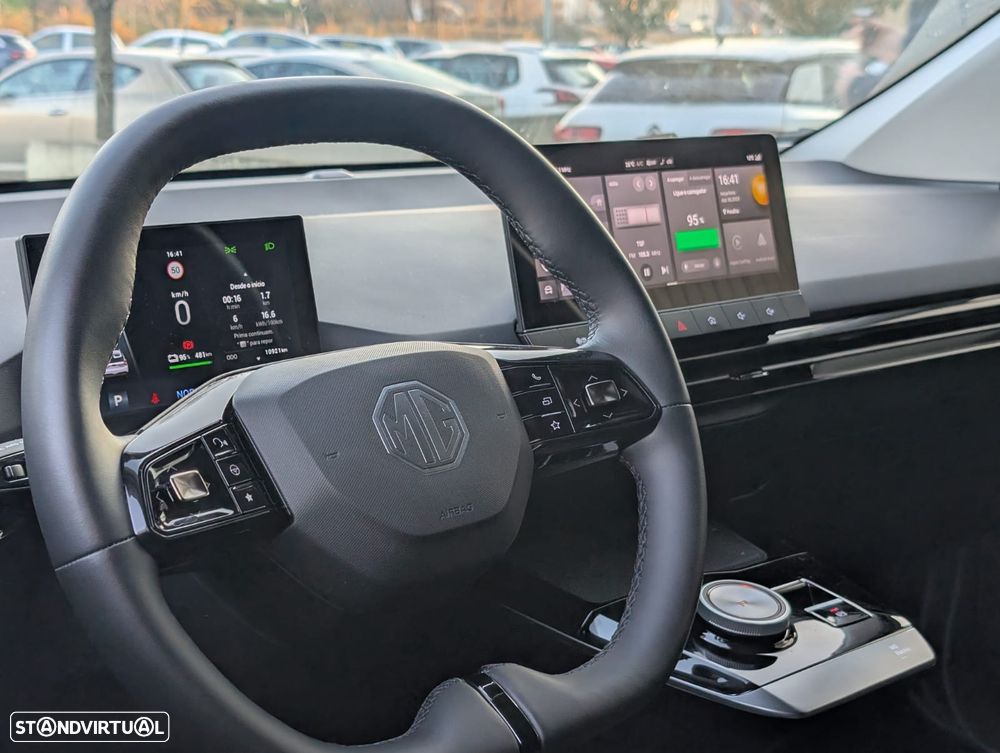 MG MG4 77 kWh Extended Range Luxury - 9