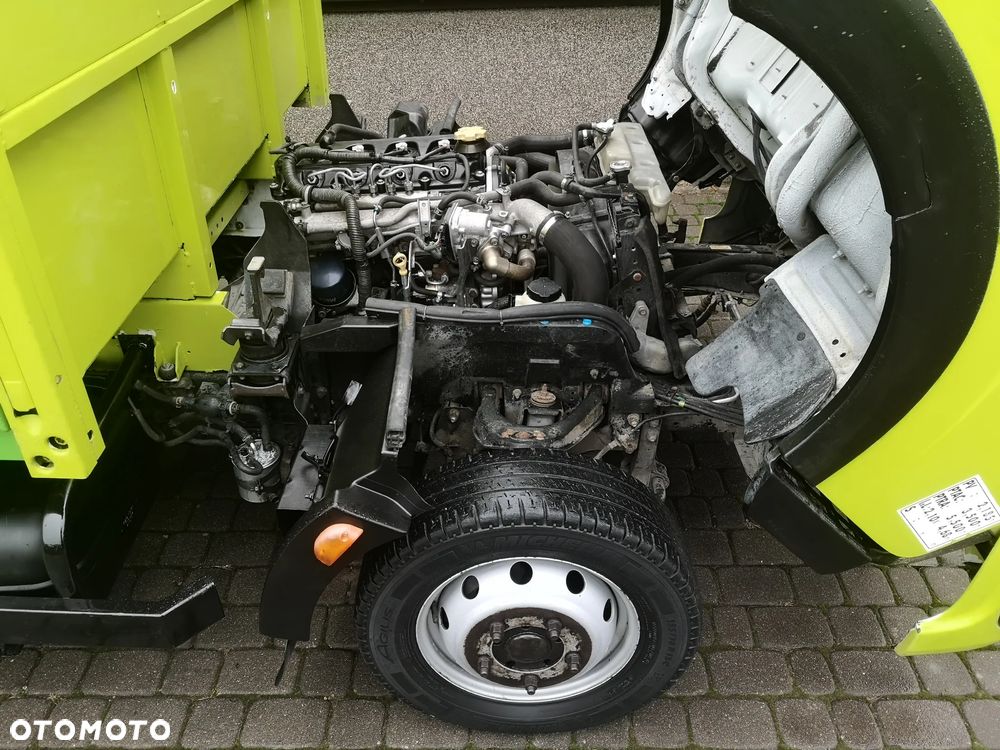 Renault Maxity 2.5dXi 110 - 19